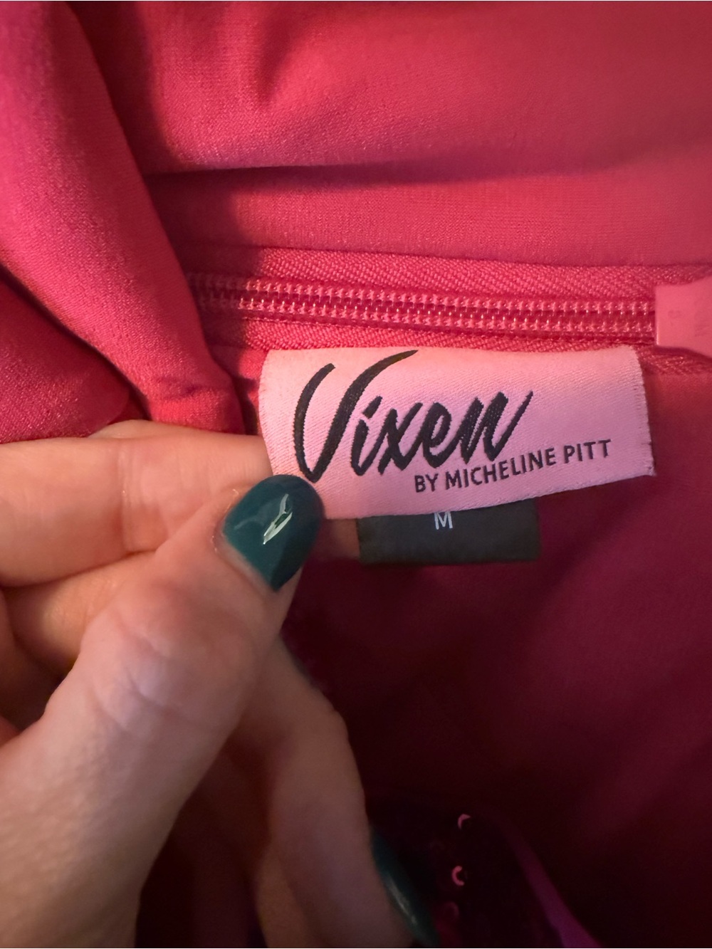 GLITZ & GLAMOUR DRESS IN HOT PINK SEQUINS - VIXEN BY MICHELINE PITT - Picture 4 of 5